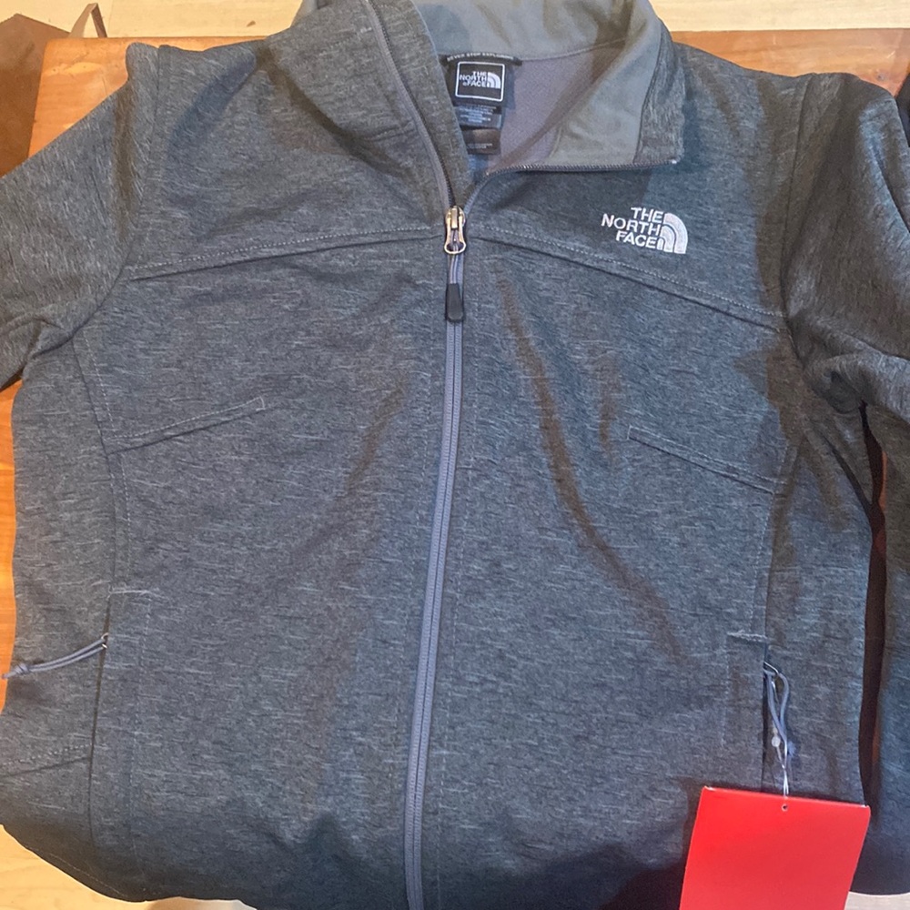 BRAND NEW SMALL NORTH FACE JACKET